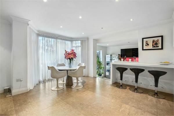 Glenmere Avenue, Mill Hill